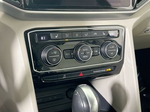 Used 2023 Volkswagen Atlas SE image 15