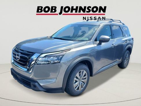 New 2025 Nissan Pathfinder SV w/ SV Premium Package image 7