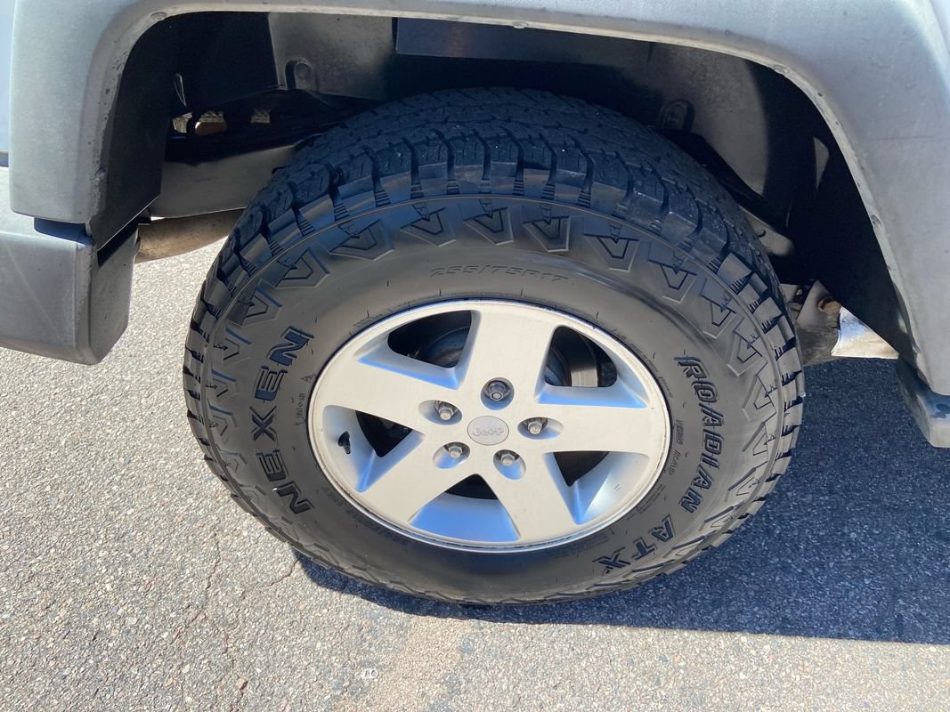 Used 2012 Jeep Wrangler Unlimited Sport AWD/4WD image 10