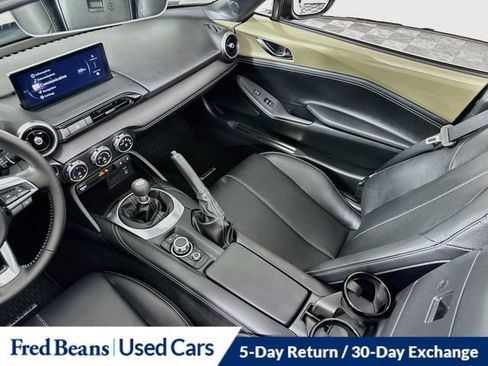Used 2024 MAZDA MX-5 Miata RF Grand Touring RWD image 31