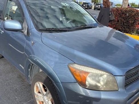 Used 2007 Toyota RAV4 Sport image 2