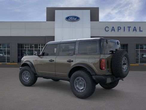 New 2025 Ford Bronco Badlands image 4