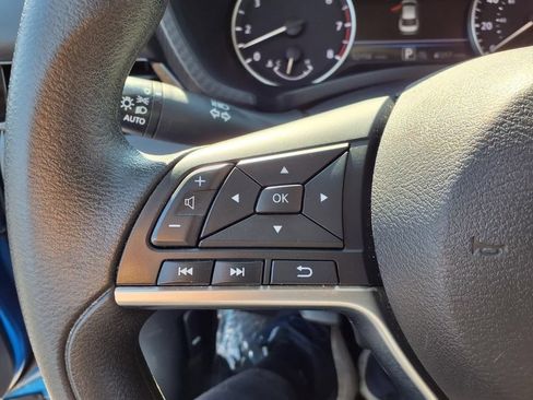 Used 2024 Nissan Sentra SV FWD image 13