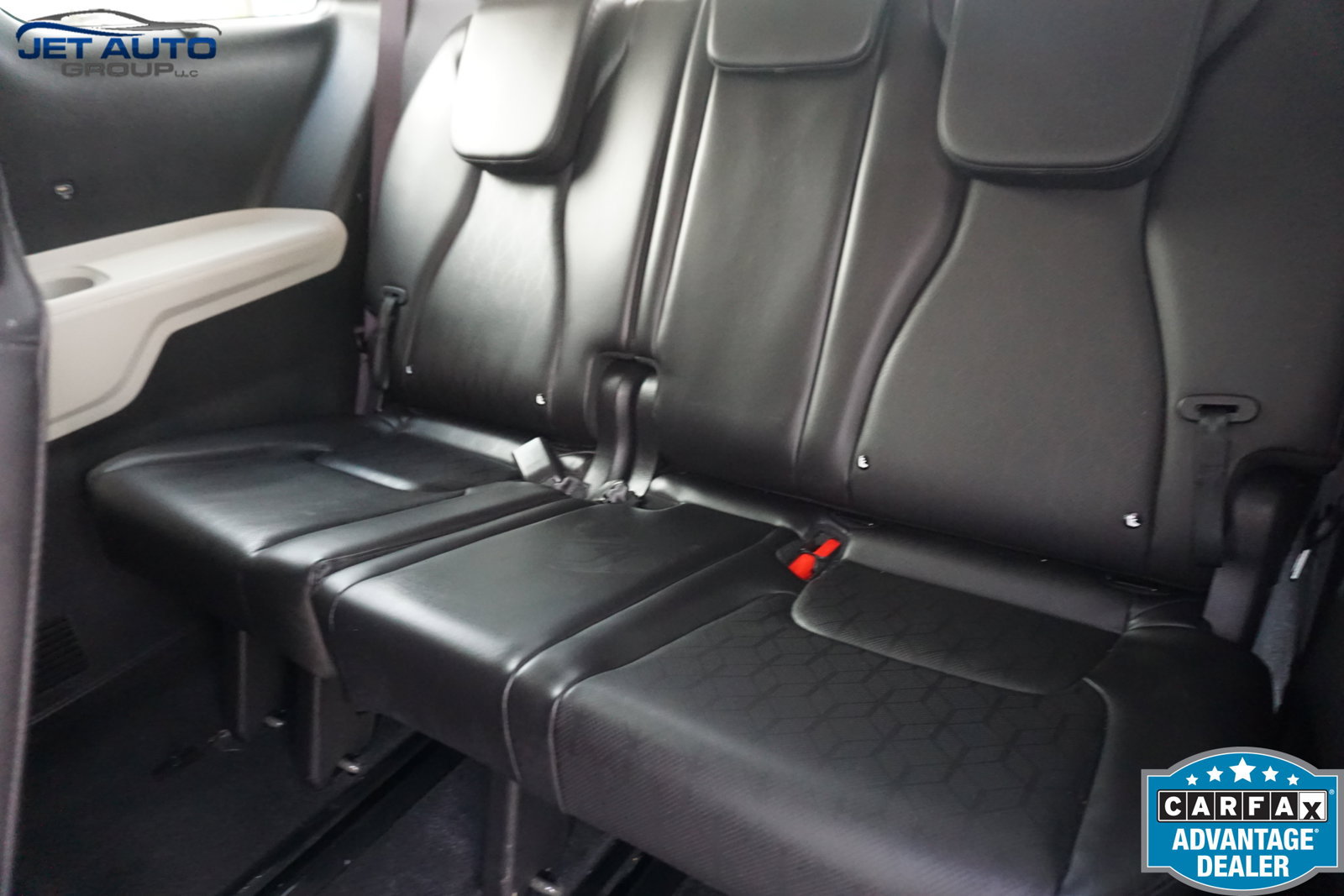 Used 2023 Kia Carnival EX FWD image 22