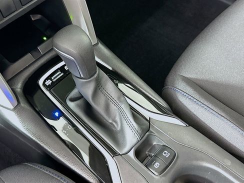 Used 2025 Toyota Corolla Cross AWD Hybrid image 17