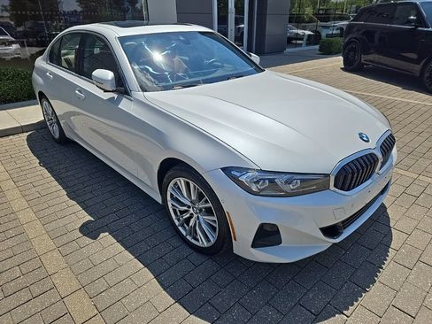 Used 2024 BMW 330i xDrive Sedan w/ Premium Package AWD/4WD image 3