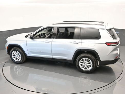 Used 2024 Jeep Grand Cherokee L Laredo image 39