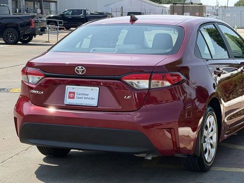 Certified 2025 Toyota Corolla LE FWD image 7