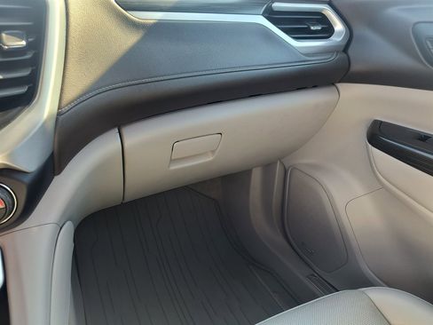 Used 2021 GMC Acadia SLT w/ Preferred Package image 20