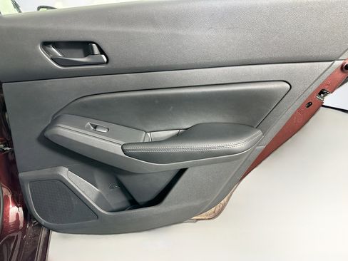 Used 2024 Nissan Altima 2.5 SV image 27