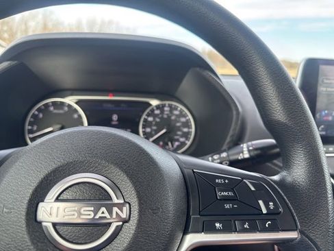 Used 2024 Nissan Sentra SV image 11