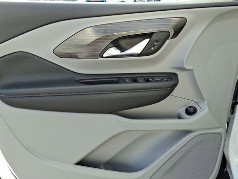 Certified 2023 GMC Terrain SLE w/ Driver Convenience Package image 21