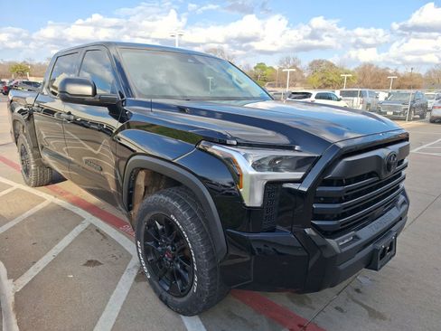 Used 2023 Toyota Tundra SR5 image 8
