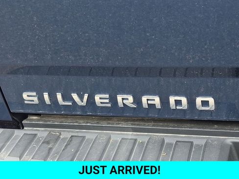 Used 2017 Chevrolet Silverado 1500 LT w/ All Star Edition AWD/4WD image 29