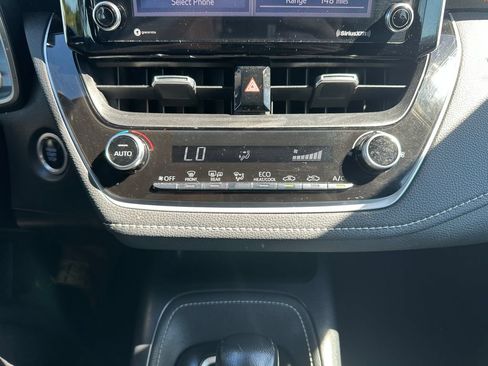 Used 2020 Toyota Corolla SE w/ Carpet Mat Package FWD image 17