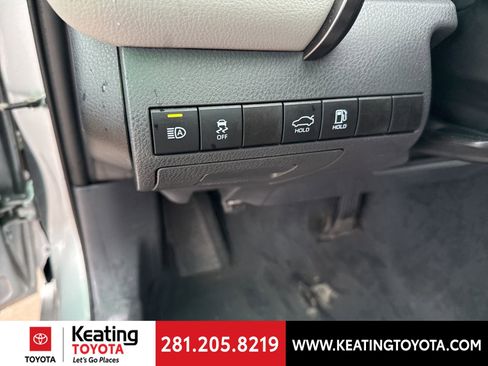 Used 2023 Toyota Camry LE w/ Convenience Package image 12