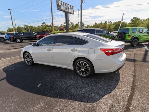 Used 2018 Toyota Avalon XLE FWD image 6
