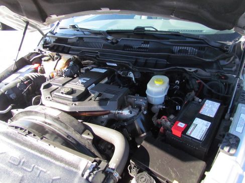 Used 2018 RAM 3500 SLT image 23