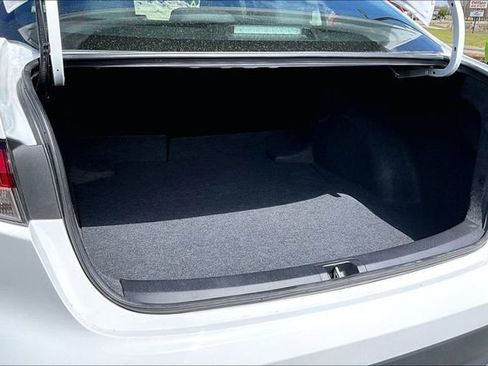 Used 2025 Toyota Corolla LE FWD image 29
