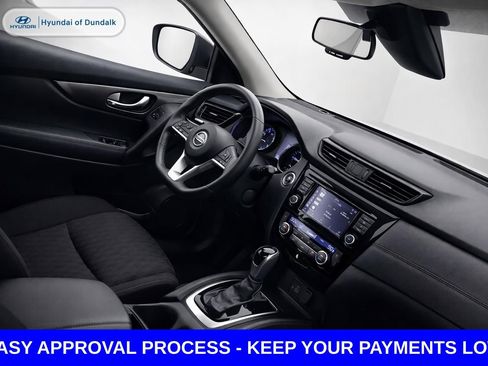 Used 2019 Nissan Rogue SV image 12