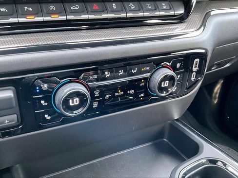 Certified 2025 Chevrolet Silverado 1500 ZR2 w/ Technology Package image 33