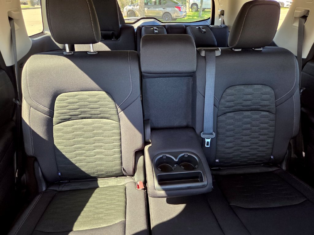 Used 2025 Nissan Pathfinder SV FWD image 30