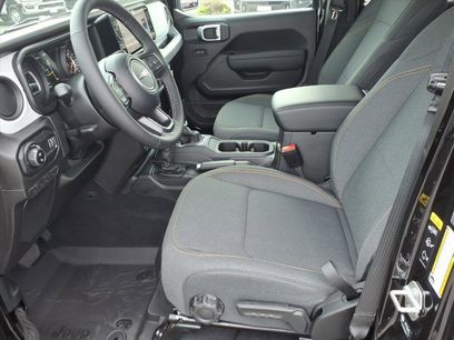 New 2025 Jeep Gladiator Sport