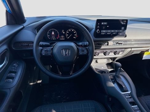 Certified 2026 Honda HR-V Sport image 17
