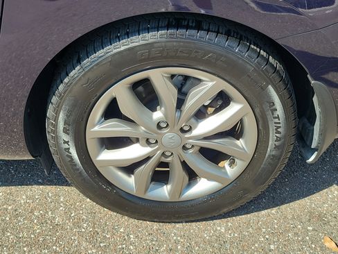 Used 2019 Kia Sedona EX w/ EX Premium Package image 5