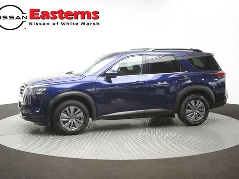 Used 2025 Nissan Pathfinder SV FWD image 57