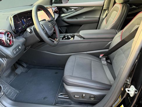 New 2025 Chevrolet Blazer EV RS image 6