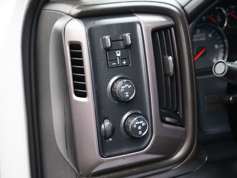 Used 2018 GMC Sierra 1500 SLT image 11