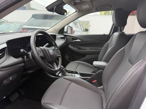 Used 2025 Buick Encore GX Preferred image 24
