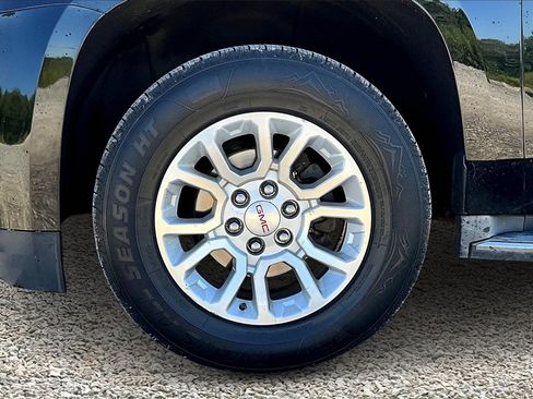 Used 2016 GMC Yukon XL SLT image 9