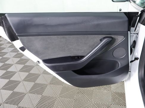 Used 2023 Tesla Model 3 Standard Range image 27