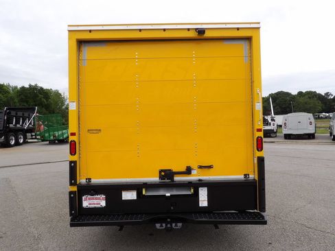 Used 2021 Ford E-350 and Econoline 350 Super Duty RWD image 6