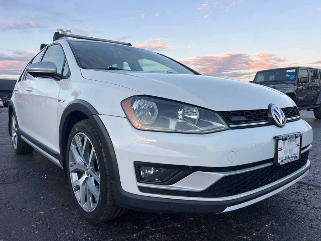 Used 2017 Volkswagen Golf Alltrack SEL AWD/4WD image 1