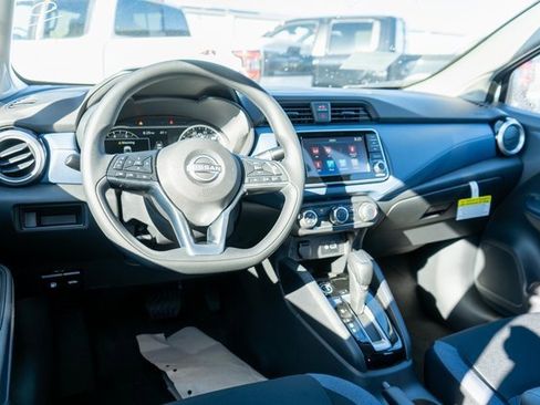 New 2025 Nissan Versa SV image 9