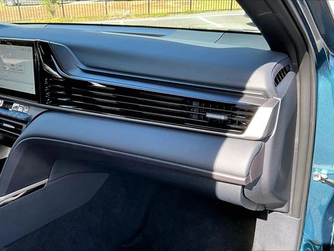 Certified 2025 Toyota Camry XSE image 17