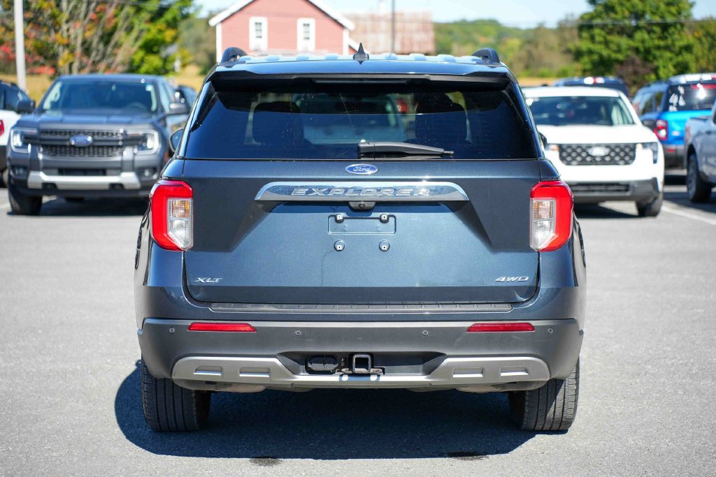 Used 2023 Ford Explorer XLT w/ Equipment Group 202A AWD/4WD image 6