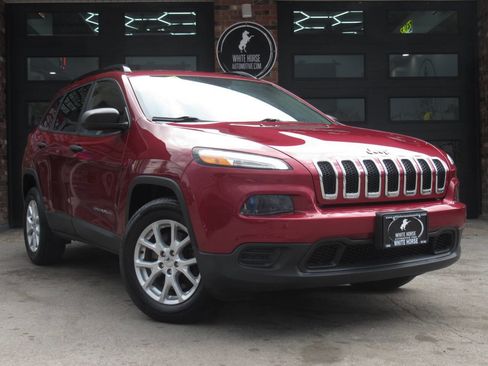 Used 2017 Jeep Cherokee Sport w/ Cold Weather Group image 2