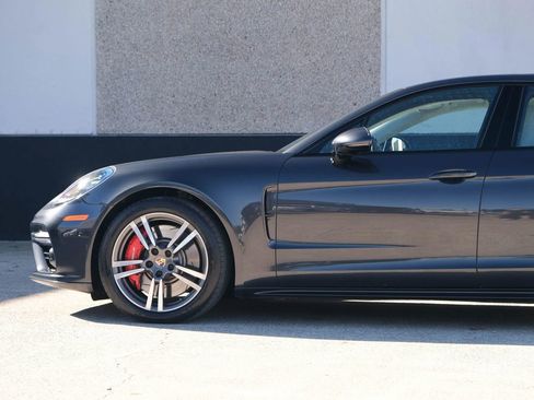 Used 2017 Porsche Panamera Turbo w/ Carbon Fiber Interior Package AWD/4WD image 7