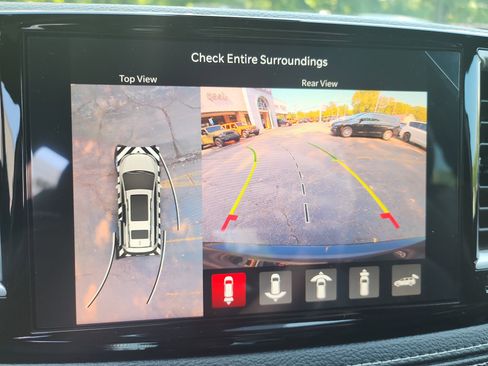 New 2026 Chrysler Pacifica Select image 5