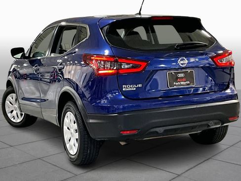 Used 2020 Nissan Rogue Sport S image 11