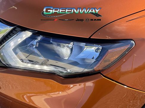 Used 2020 Nissan Rogue SV AWD/4WD image 30