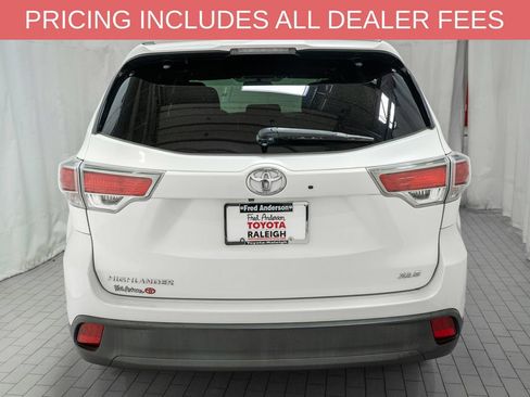 Used 2016 Toyota Highlander XLE FWD image 4