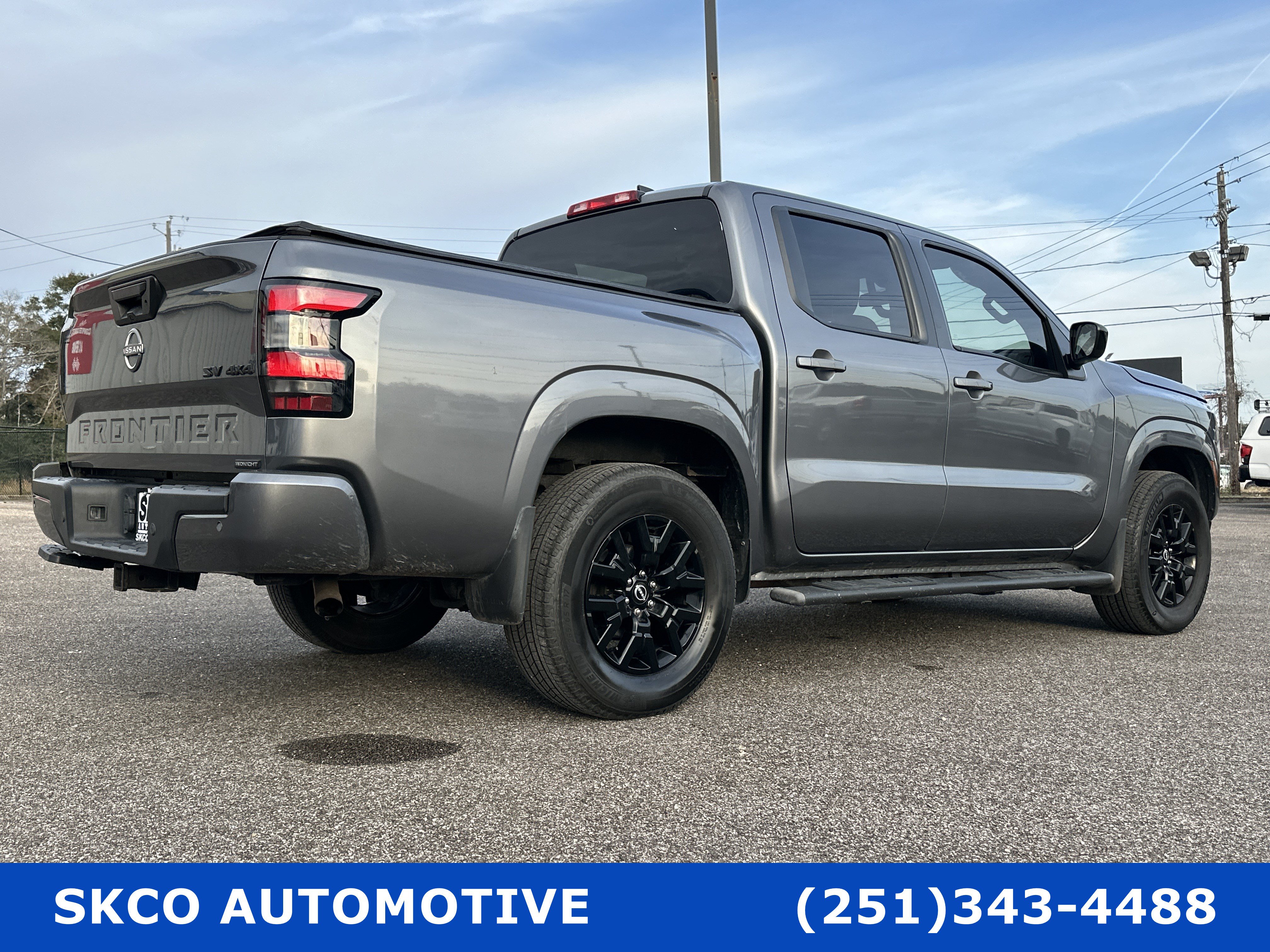 Used 2023 Nissan Frontier SV w/ Midnight Edition Package AWD/4WD image 5