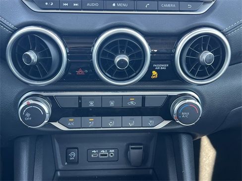 Certified 2025 Nissan Sentra SV image 6