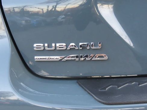 Used 2024 Subaru Crosstrek 2.0i Premium image 8