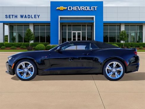 Used 2023 Chevrolet Camaro LT w/ Technology Package image 4